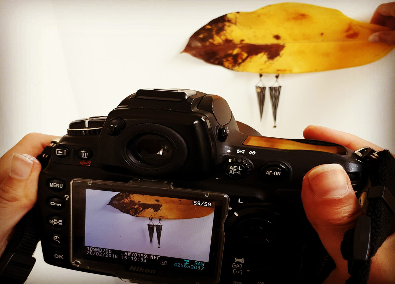 reciclar residuos para convertirlos en joyas rethink your garbage