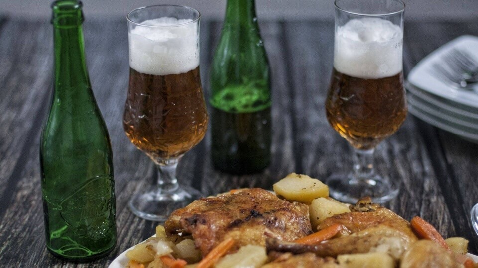 Pollo al horno con verduras: receta fácil y jugosa